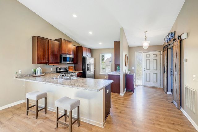 15174 Emory Circle, Apple Valley, MN 55124