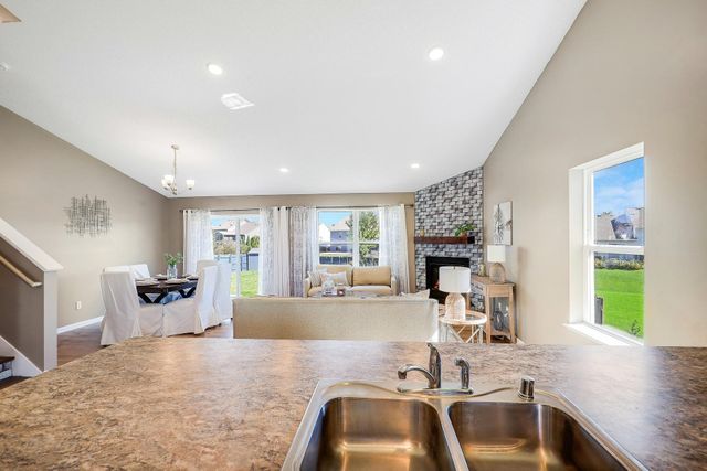 15174 Emory Circle, Apple Valley, MN 55124