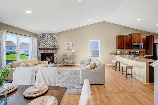 15174 Emory Circle, Apple Valley, MN 55124