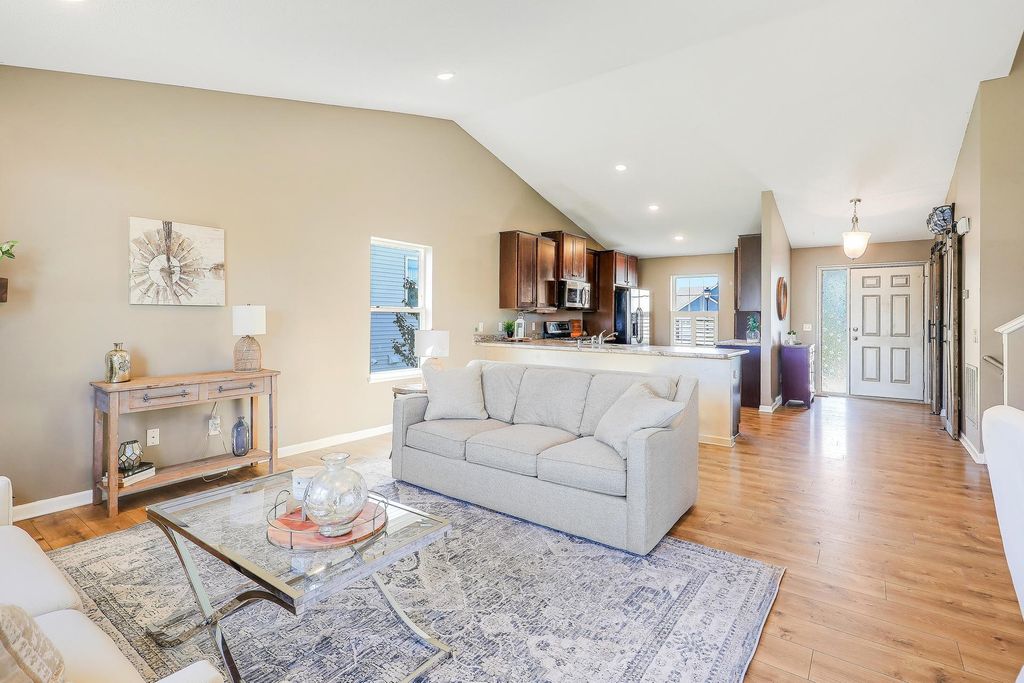 15174 Emory Circle, Apple Valley, MN 55124 — photo 4