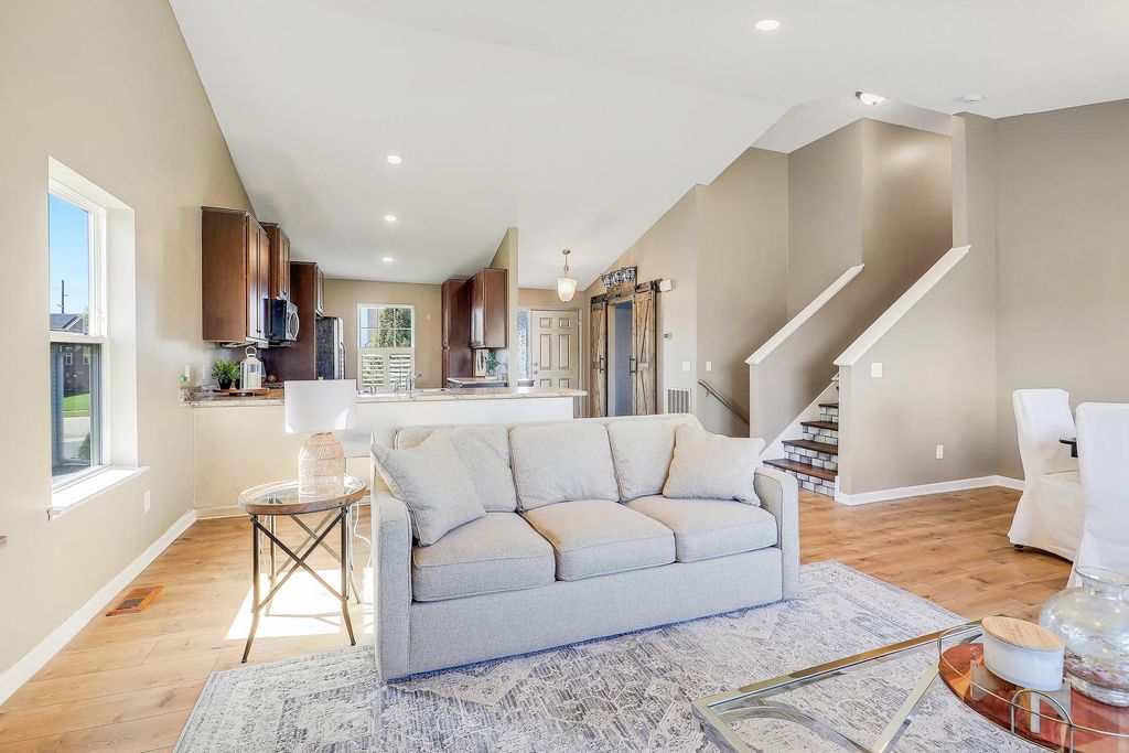 15174 Emory Circle, Apple Valley, MN 55124 — photo 5