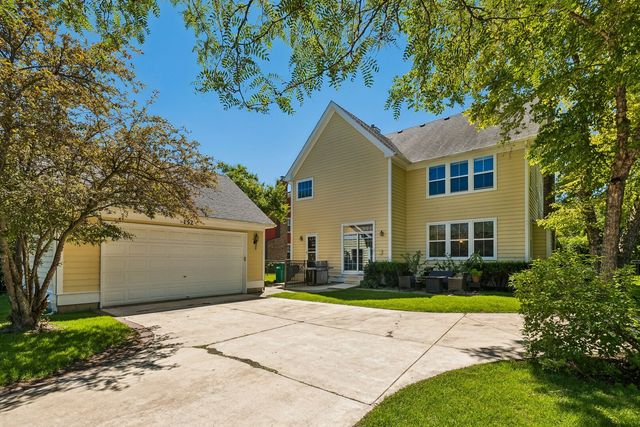 152 Ranney Avenue, Vernon Hills, IL 60061
