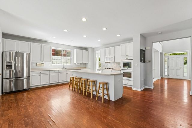 152 Ranney Avenue, Vernon Hills, IL 60061