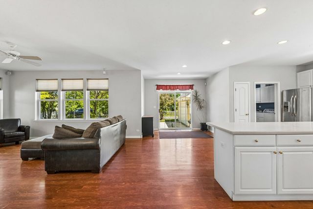 152 Ranney Avenue, Vernon Hills, IL 60061