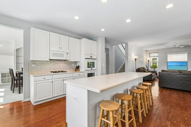 152 Ranney Avenue, Vernon Hills, IL 60061