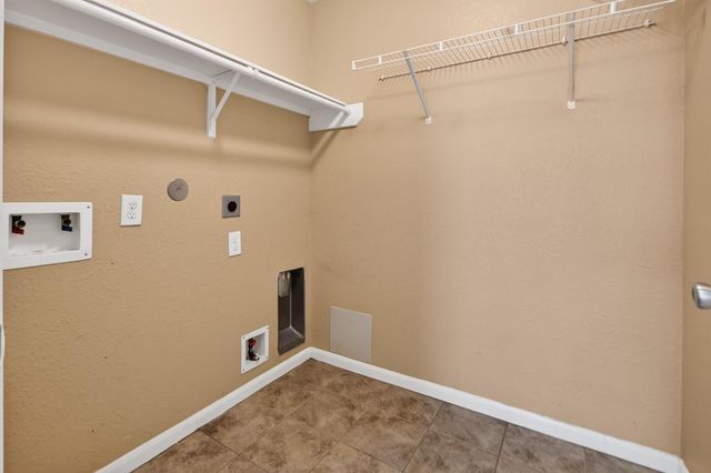 919 Staffordale Manor Lane, Houston, TX 77047