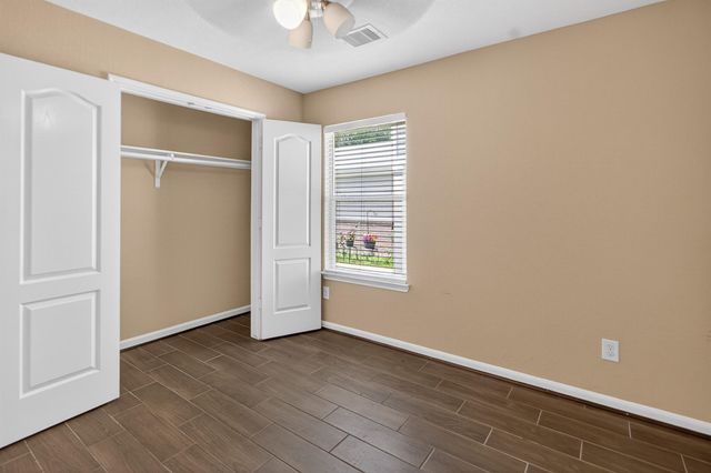 919 Staffordale Manor Lane, Houston, TX 77047