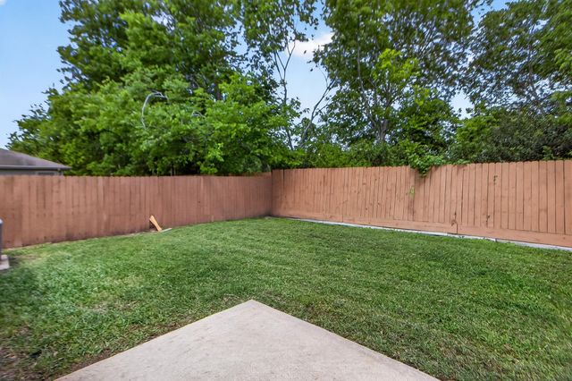 919 Staffordale Manor Lane, Houston, TX 77047