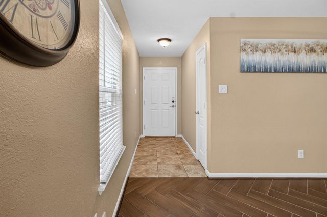 919 Staffordale Manor Lane, Houston, TX 77047