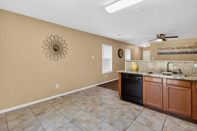 919 Staffordale Manor Lane, Houston, TX 77047