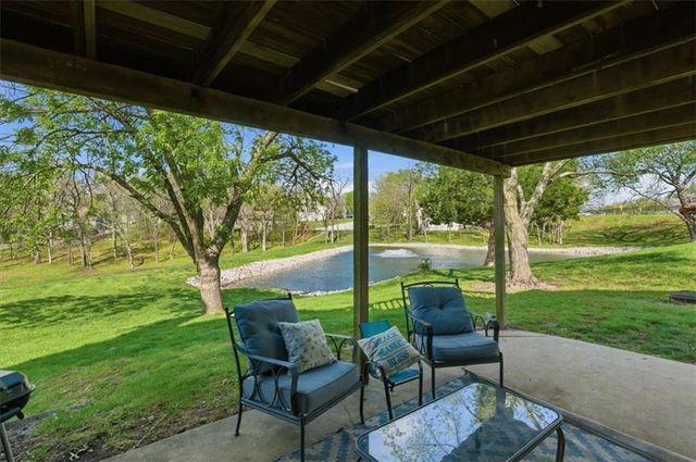 288 NE Bayview Drive, Lee's Summit, MO 64064