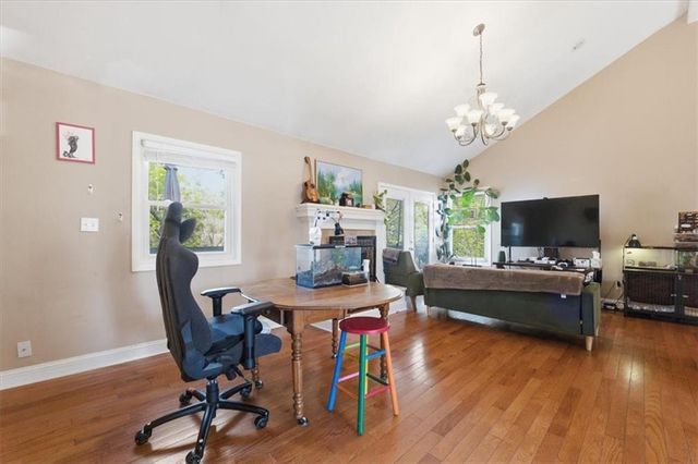 288 NE Bayview Drive, Lee's Summit, MO 64064