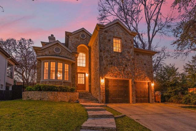 2703 McCullough ST, Austin, TX 78703