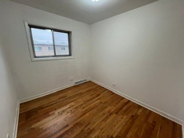 7229 N CAMPBELL Avenue, Chicago, IL 60645