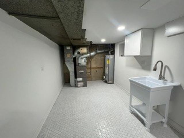 7229 N CAMPBELL Avenue, Chicago, IL 60645