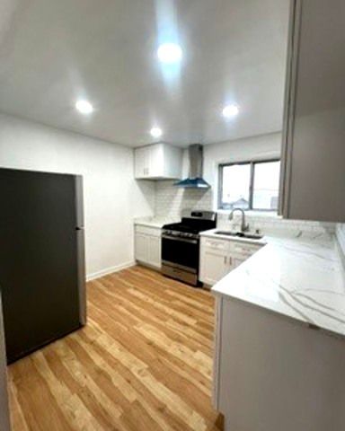 7229 N CAMPBELL Avenue, Chicago, IL 60645