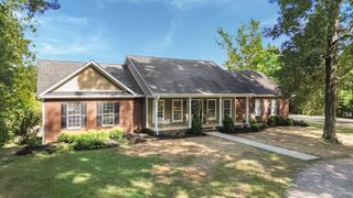 2350 Joe Brown Rd, Spring Hill, TN 37174