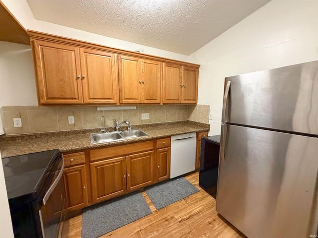 320 Brown St Apt 215, West Lafayette, IN 47906
