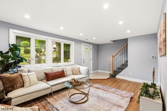 1 Lorelei Rd, West Orange Twp., NJ 07052