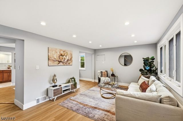 1 Lorelei Rd, West Orange Twp., NJ 07052