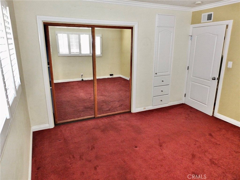 Image 13 of property listing at 148 E 36th Street, Long Beach, CA 90807