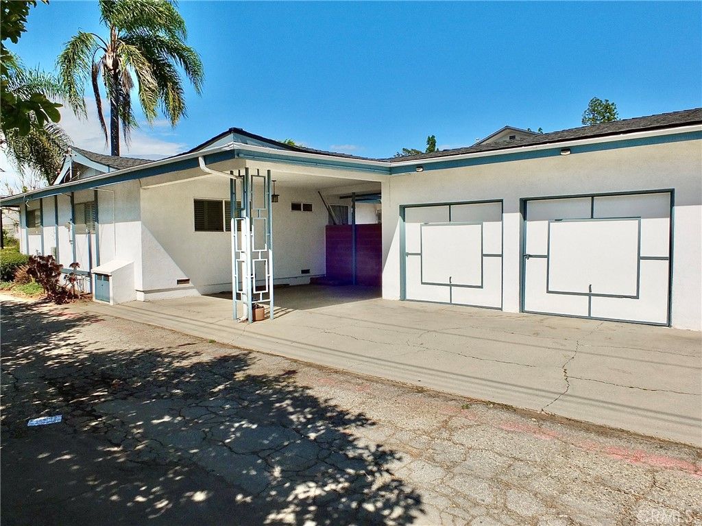 Image 17 of property listing at 148 E 36th Street, Long Beach, CA 90807