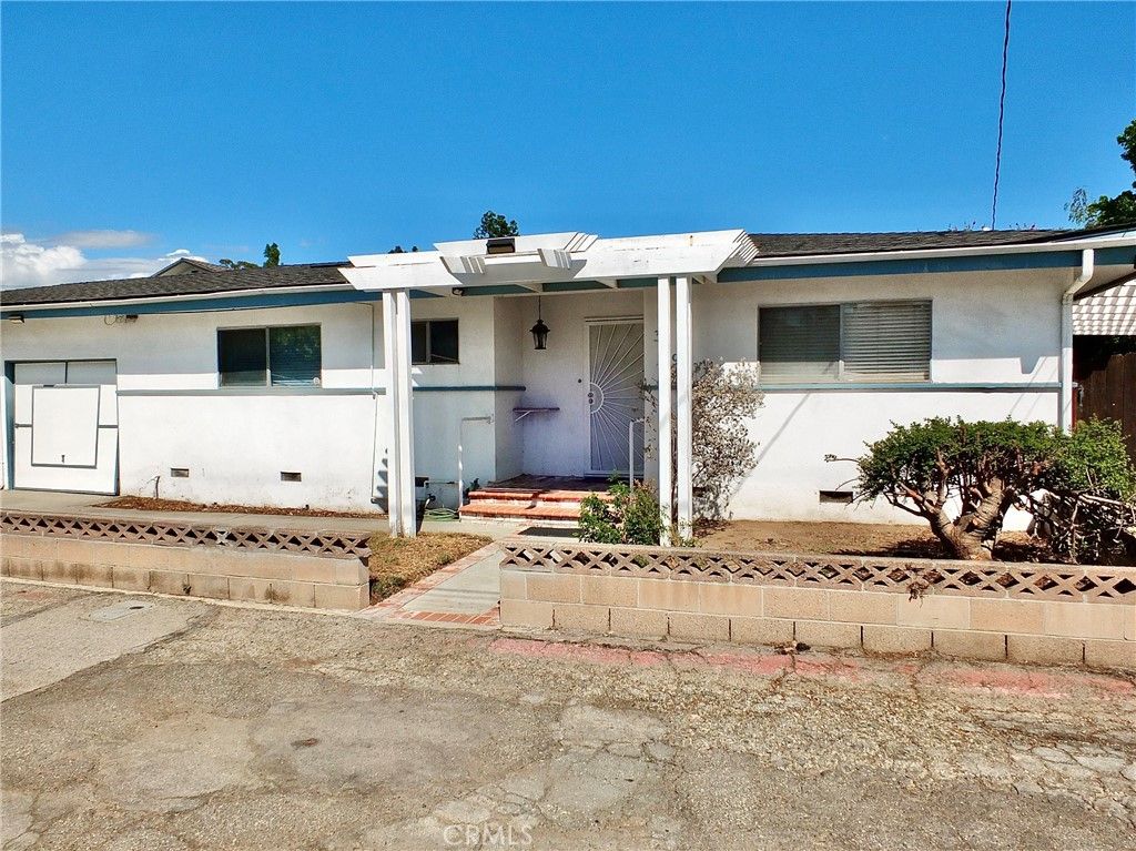 Image 18 of property listing at 148 E 36th Street, Long Beach, CA 90807