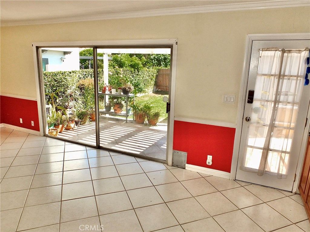 Image 6 of property listing at 148 E 36th Street, Long Beach, CA 90807