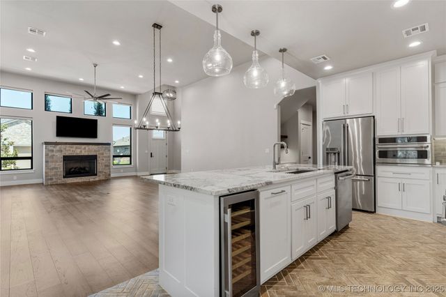 8505 S Phoenix Avenue, Tulsa, OK 74132