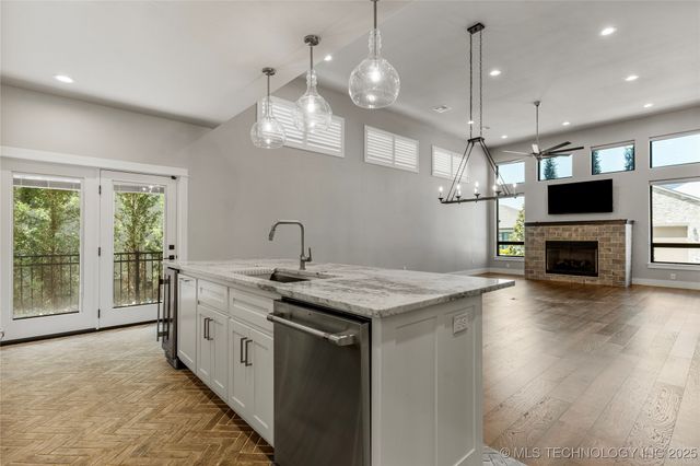 8505 S Phoenix Avenue, Tulsa, OK 74132