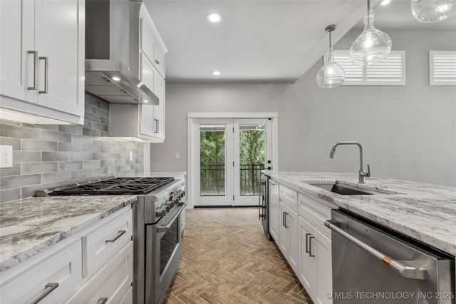 8505 S Phoenix Avenue, Tulsa, OK 74132