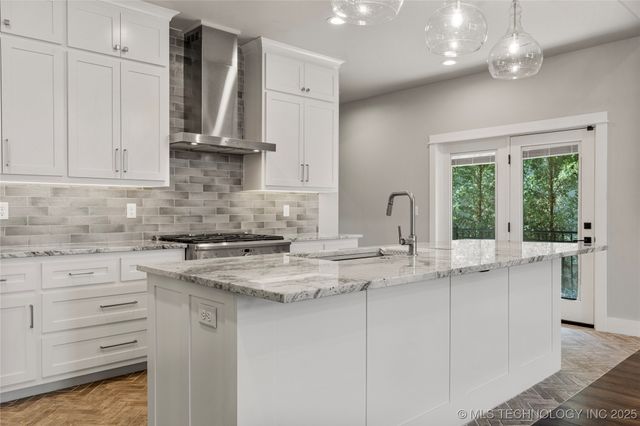 8505 S Phoenix Avenue, Tulsa, OK 74132