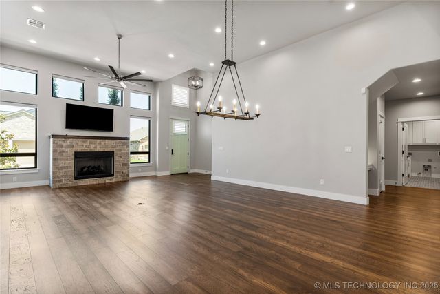 8505 S Phoenix Avenue, Tulsa, OK 74132