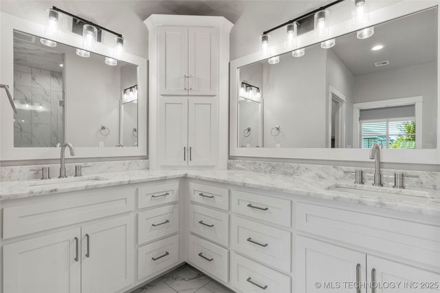 8505 S Phoenix Avenue, Tulsa, OK 74132