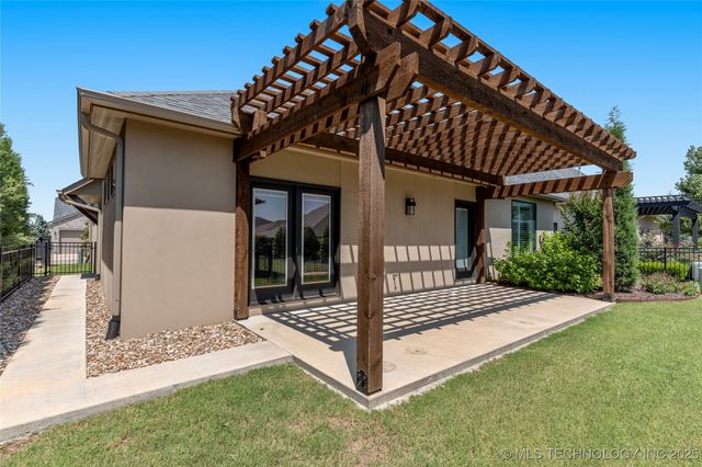 8505 S Phoenix Avenue, Tulsa, OK 74132