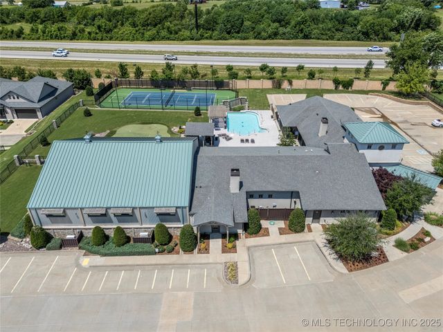 8505 S Phoenix Avenue, Tulsa, OK 74132