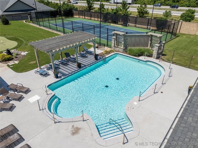 8505 S Phoenix Avenue, Tulsa, OK 74132