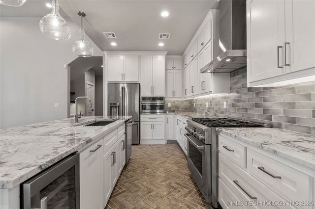 8505 S Phoenix Avenue, Tulsa, OK 74132