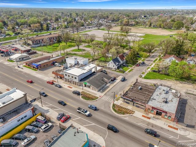17600 W Warren Avenue, Detroit, MI 48228