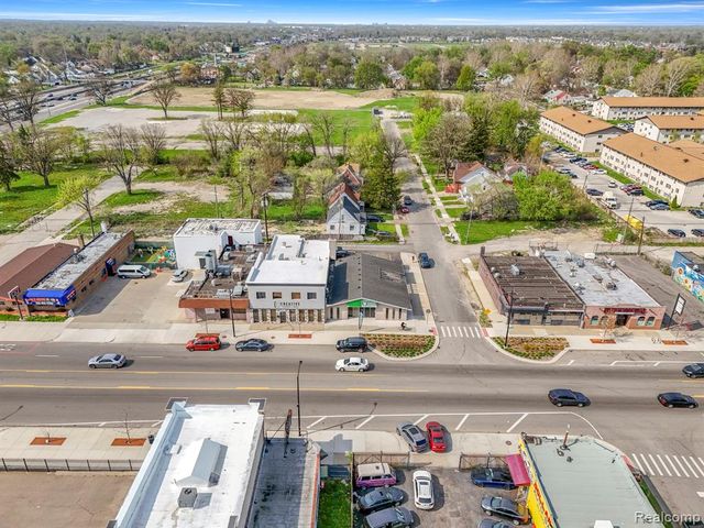 17600 W Warren Avenue, Detroit, MI 48228