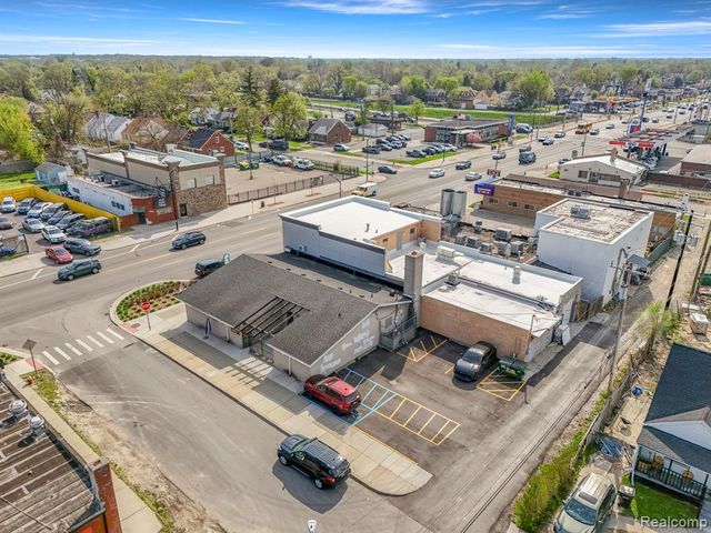 17600 W Warren Avenue, Detroit, MI 48228