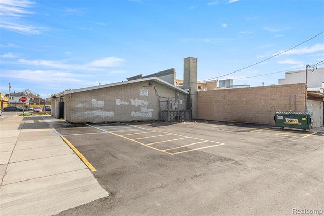 17600 W Warren Avenue, Detroit, MI 48228