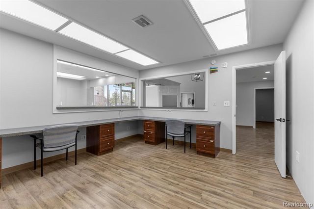 17600 W Warren Avenue, Detroit, MI 48228