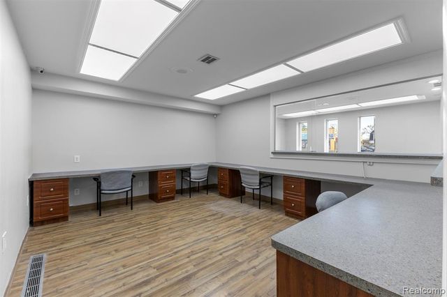 17600 W Warren Avenue, Detroit, MI 48228
