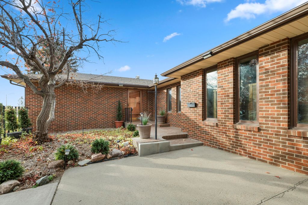 67 Saddle Butte DR, Havre, MT 59501 photo 2