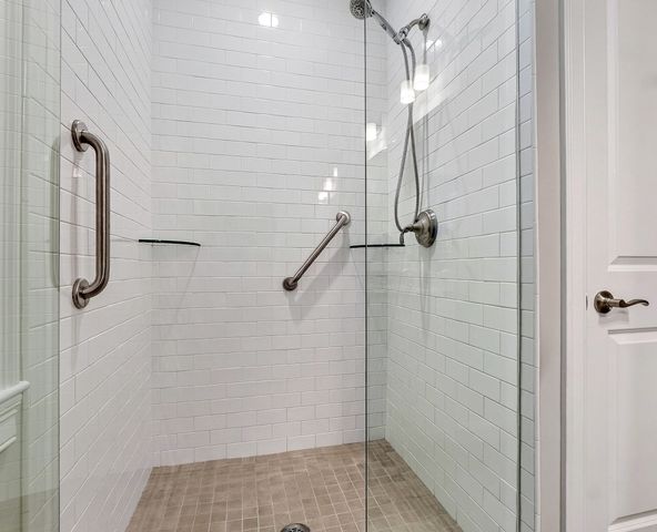 66 Evergreen Ave 66, Bedford, MA 01730