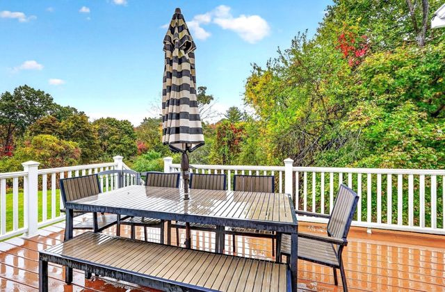 66 Evergreen Ave 66, Bedford, MA 01730