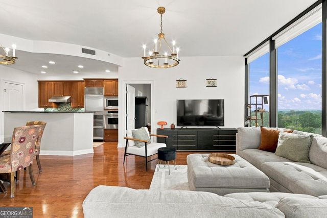 2828 Peachtree Road NW 1204, Atlanta, GA 30305