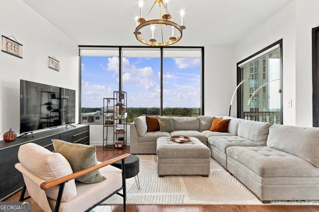 2828 Peachtree Road NW 1204, Atlanta, GA 30305