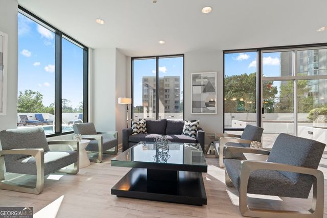 2828 Peachtree Road NW 1204, Atlanta, GA 30305